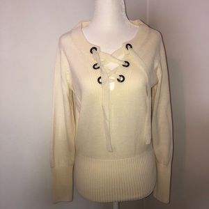 BAR III Cream Sweater Never Worn Size Small